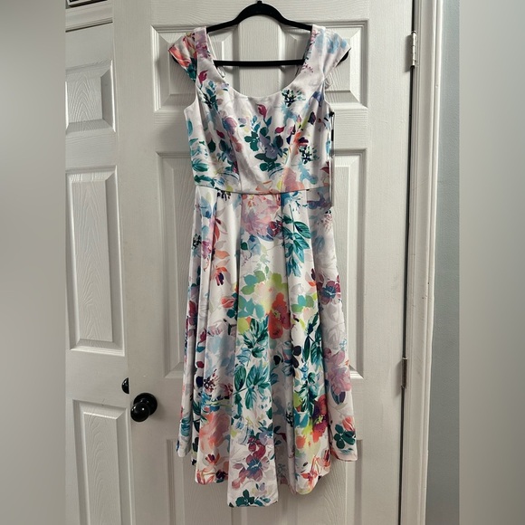 NWT CALVIN KLEIN Floral Garden Party Dress Size 8 - Picture 2 of 12
